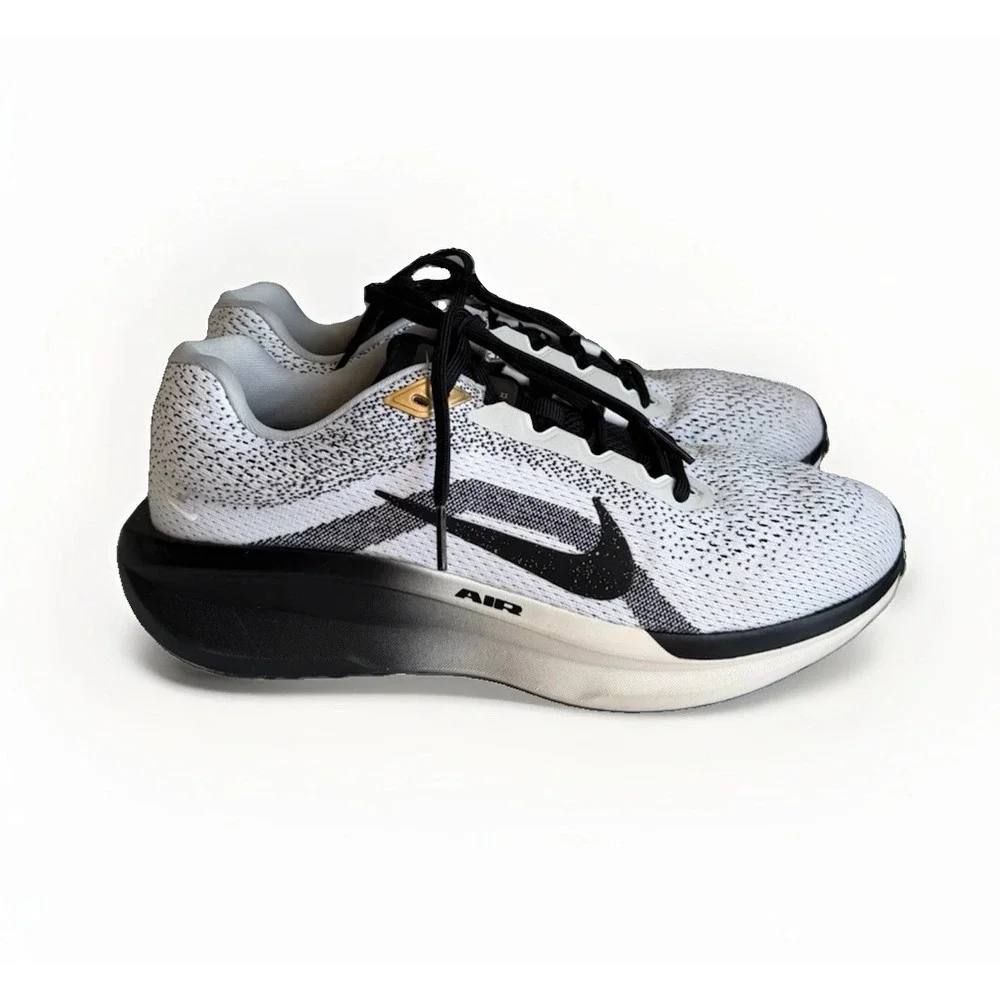 Nike Air Winflo 11 SE Mens US 9.5 White Black Metallic Gold HQ7975-100